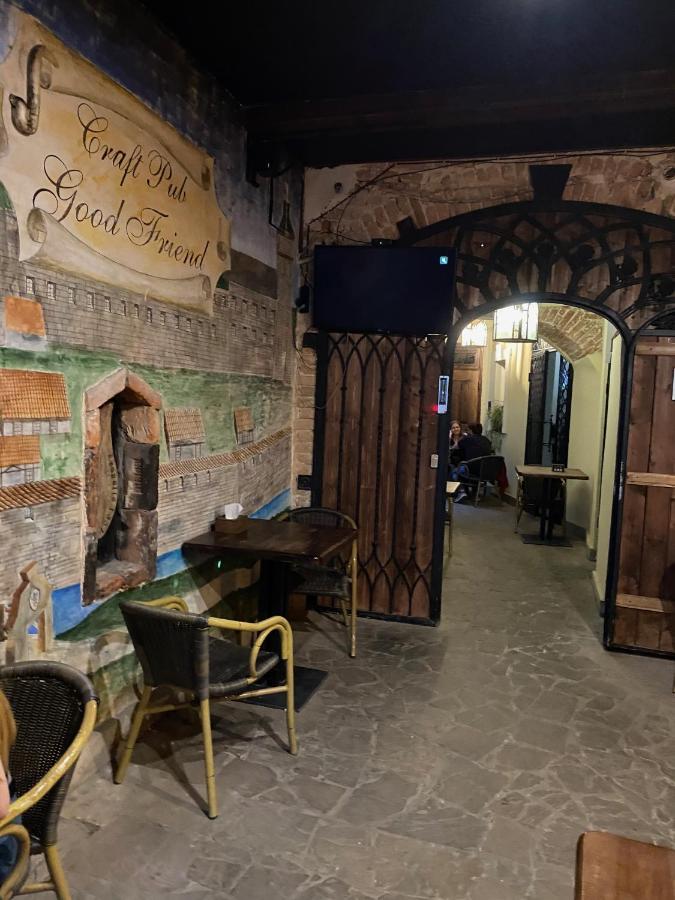 Апартаменти Королівські На Вулиці Лесі Українки 19 Leópolis Exterior foto