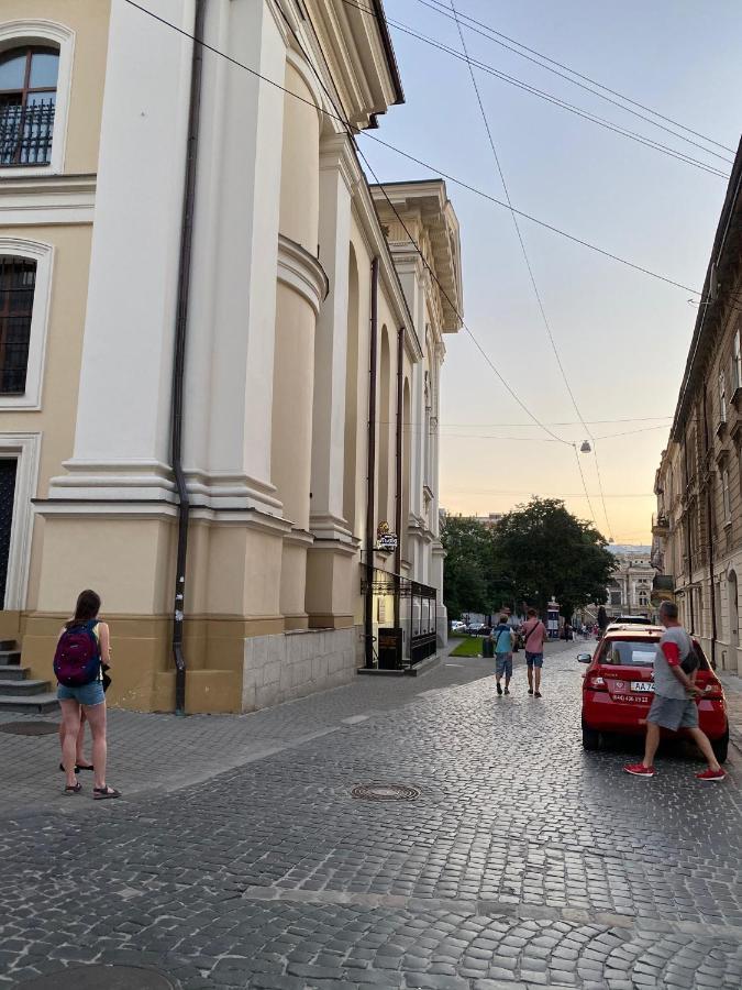 Апартаменти Королівські На Вулиці Лесі Українки 19 Leópolis Exterior foto