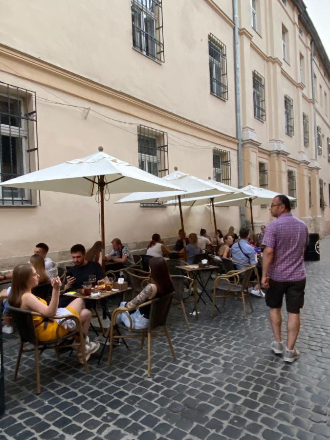 Апартаменти Королівські На Вулиці Лесі Українки 19 Leópolis Exterior foto