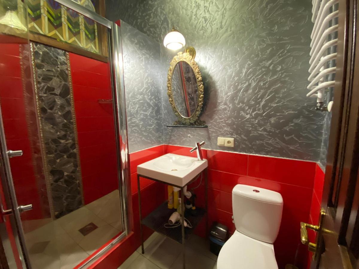 Апартаменти Королівські На Вулиці Лесі Українки 19 Leópolis Exterior foto